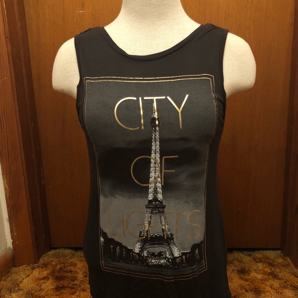 Graphic Tank